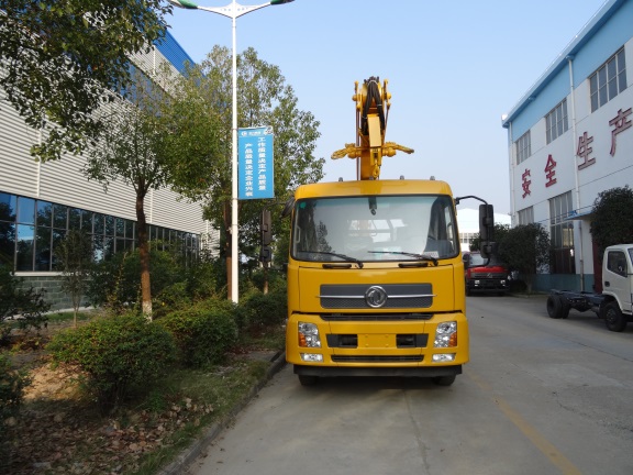 東風(fēng)天錦22米高空作業(yè)車