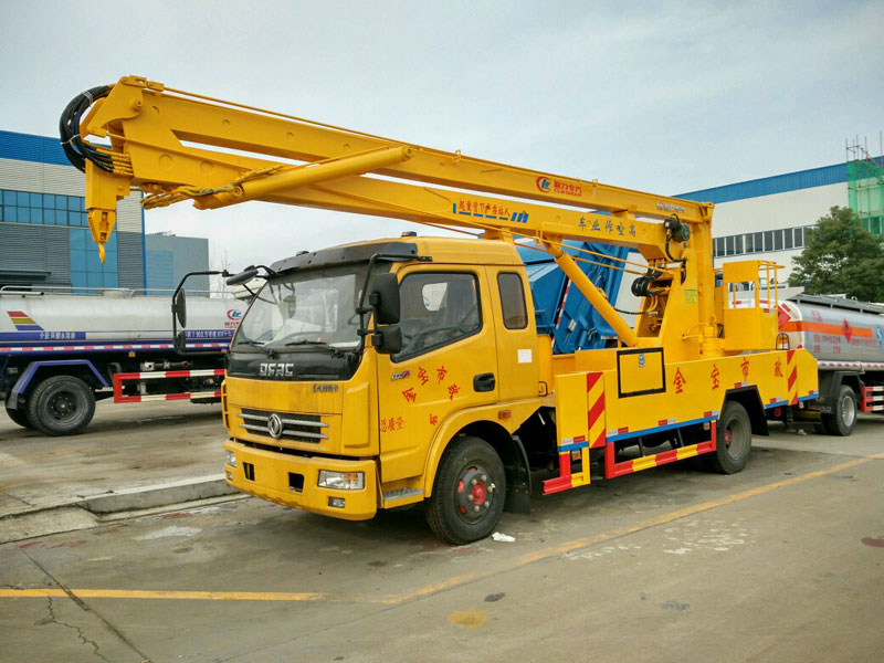 國(guó)五東風(fēng)多利卡排半18米高空作業(yè)車