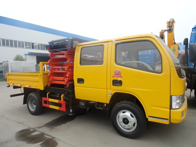 國(guó)五東風(fēng)多利卡雙排高空升降作業(yè)車（6-12米）