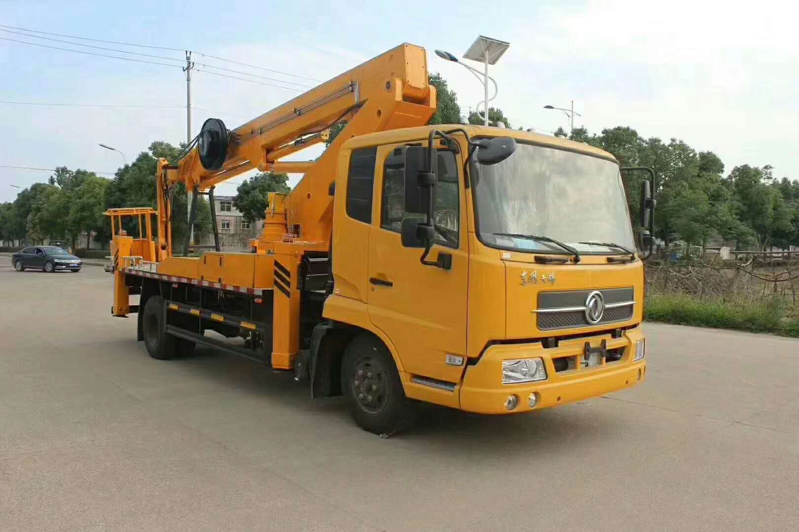 東風(fēng)天錦伸縮式高空作業(yè)車