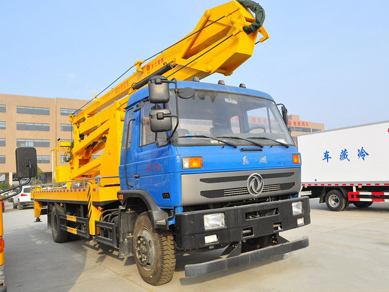 程力東風(fēng)153 20米高空作業(yè)車