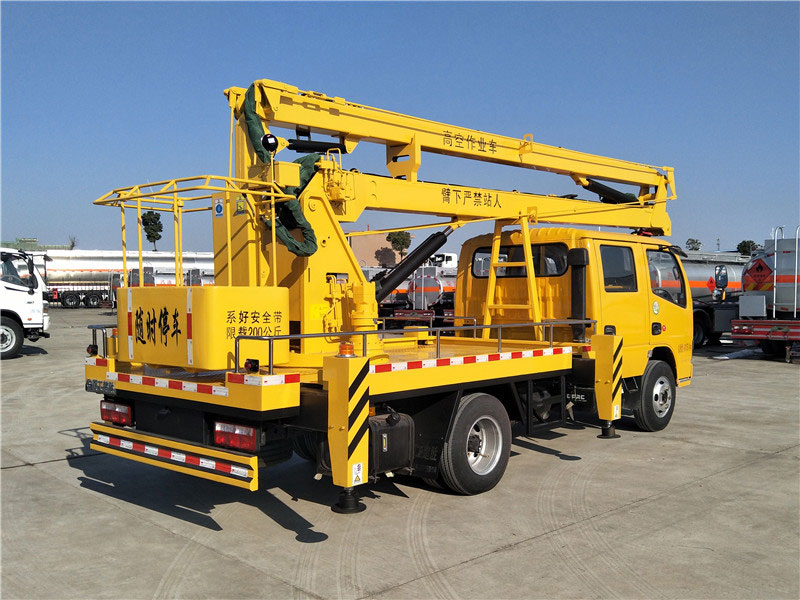 東風(fēng)多利卡14米高空作業(yè)車