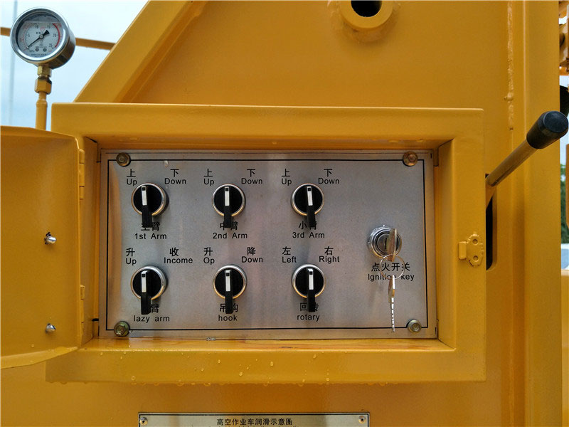 江淮18米高空作業(yè)車