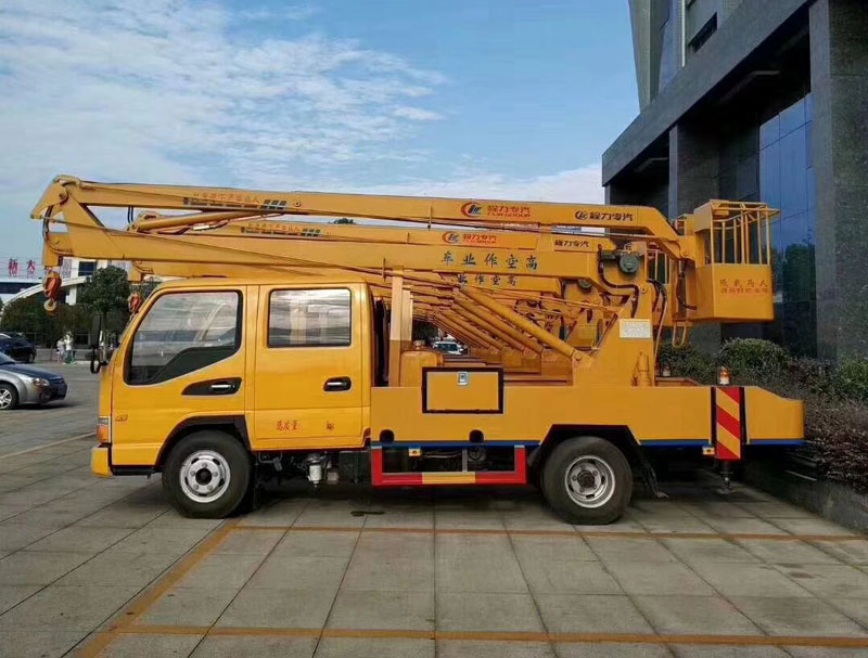 山東江淮駿鈴12米高空作業(yè)車8臺整裝待發(fā)