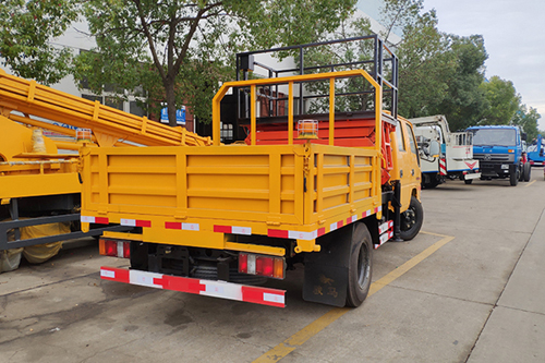 江鈴12米升降平臺(tái)式高空作業(yè)車