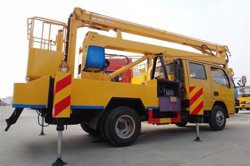 東風(fēng)14米/16米高空作業(yè)車