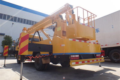 東風(fēng)多利卡18米高空作業(yè)車(chē)