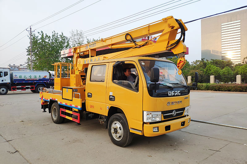 東風(fēng)12米高空作業(yè)車