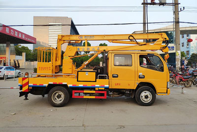 東風(fēng)12米高空作業(yè)車