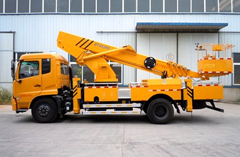 國六東風天錦32米伸縮臂式高空作業(yè)車