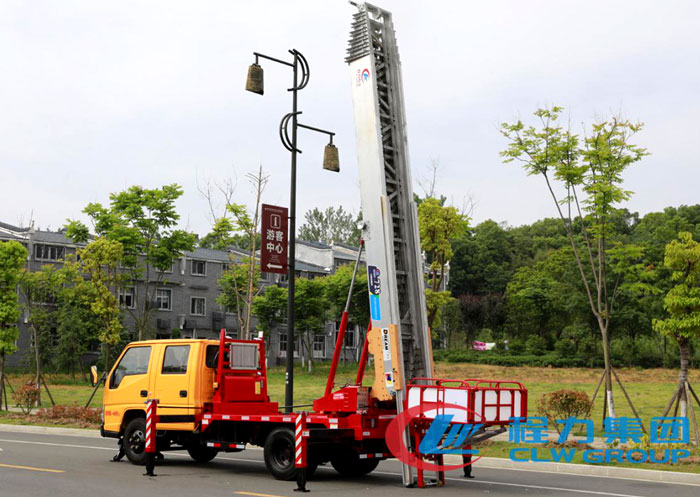 江鈴搬家作業(yè)車/云梯搬家車(作業(yè)高度28米)