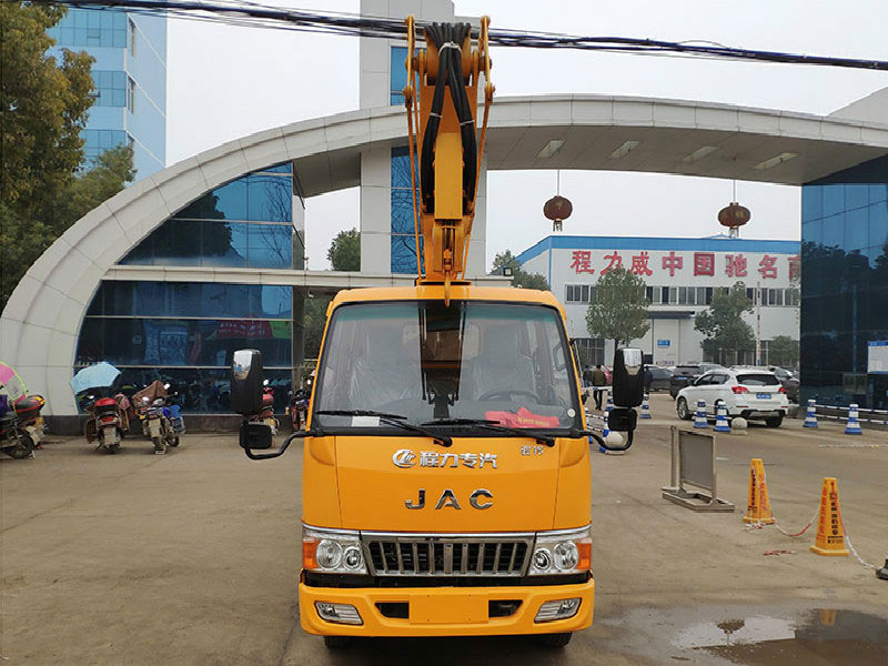 十幾萬的江準(zhǔn)14米高空作業(yè)車 性能強 性價高
