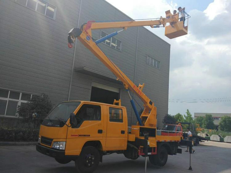 慶鈴五十鈴18米高空作業(yè)車的高端底盤