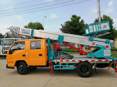 江鈴32米云梯高空作業(yè)車