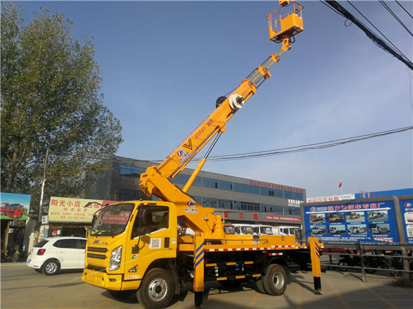 國六江鈴26米伸縮臂高空作業(yè)車