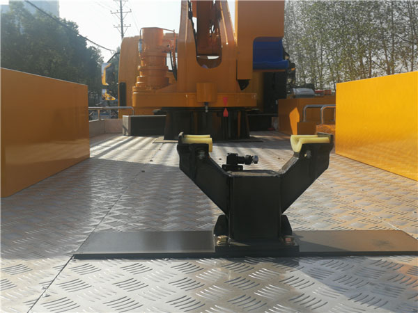 國六江鈴26米伸縮臂高空作業(yè)車