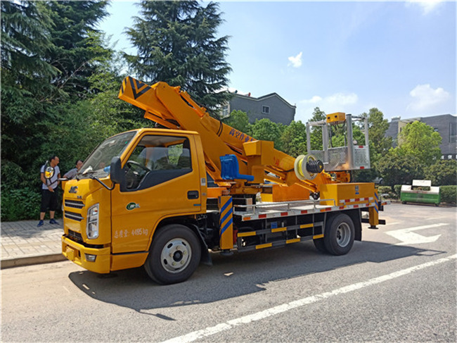 國(guó)六江鈴藍(lán)牌17.2米伸縮臂高空作業(yè)車