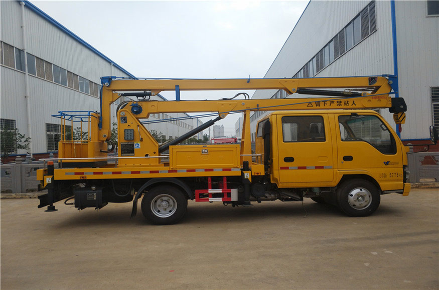 高空作業(yè)車液壓油更換時間及方法