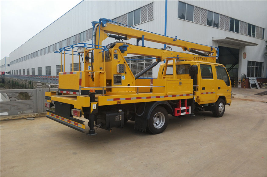 高空作業(yè)車液壓油更換時間及方法