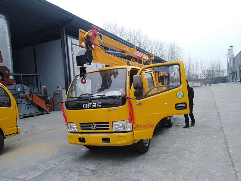 程力東風12米高空作業(yè)車