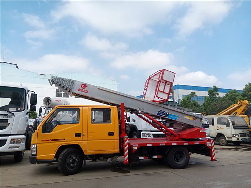 高空作業(yè)車與高空云梯車的區(qū)別