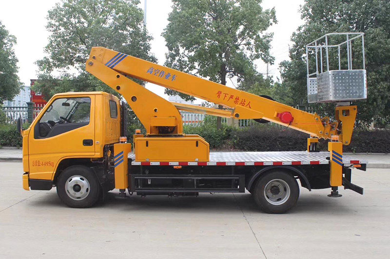 江鈴國六21米藍(lán)牌高空作業(yè)車