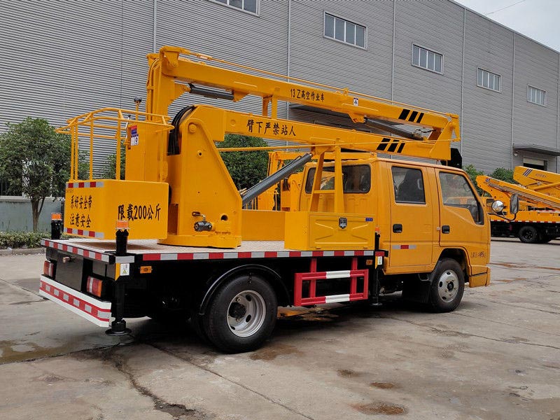 國(guó)六藍(lán)牌江鈴雙排13米高空作業(yè)車