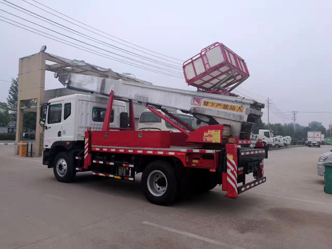 東風(fēng)多利卡38-45米D9高空云梯搬家作業(yè)車