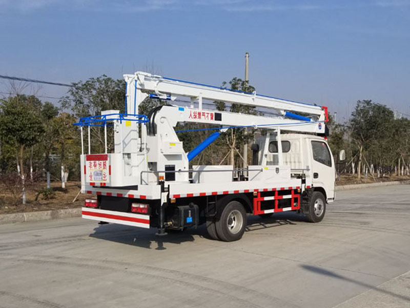 曲臂式高空作業(yè)升降機平臺車的好處