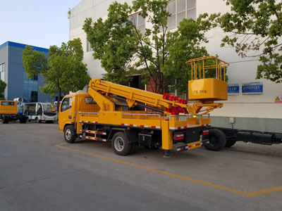 直臂式高空作業(yè)車突出的優(yōu)勢