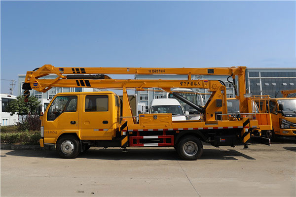 慶鈴五十鈴ELF雙排國六18.5米折疊臂式高空作業(yè)車