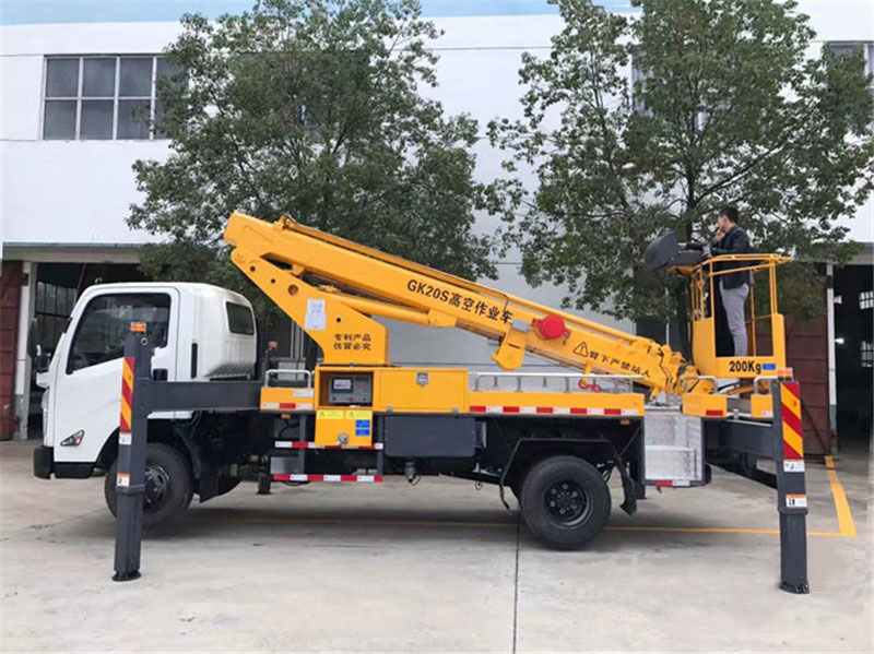 江鈴凱銳22米直臂高空作業(yè)車