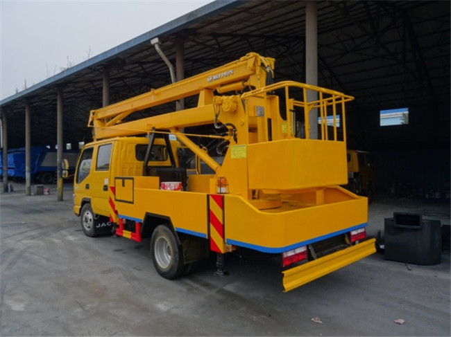 江淮14米曲臂式高空作業(yè)車(chē)