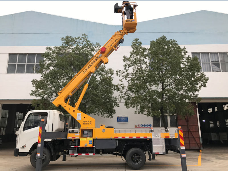 江鈴12-20米單排伸縮臂高空作業(yè)車