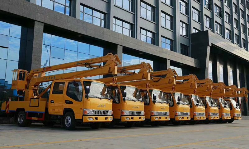 山東江淮駿鈴12米高空作業(yè)車8臺整裝待發(fā)
