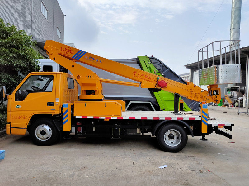 藍(lán)牌國六江鈴21米、17.5米、23米高空作業(yè)車