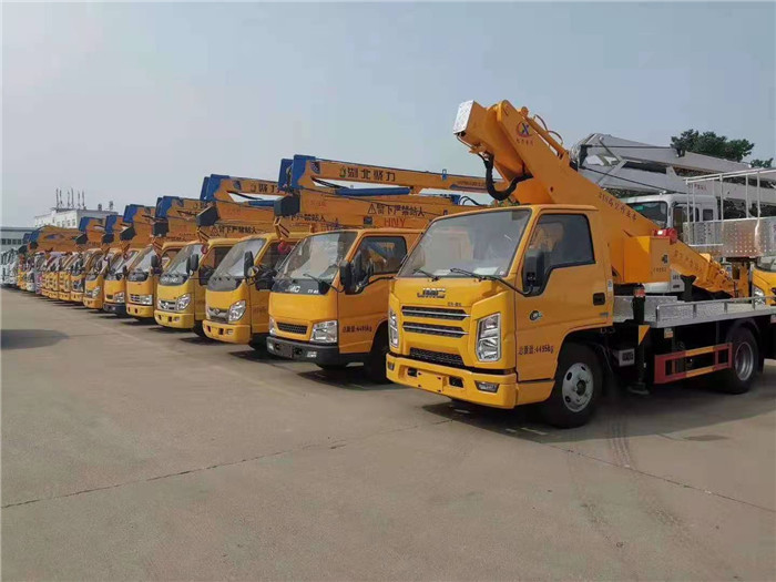 藍牌16米-18米高空作業(yè)車配置介紹