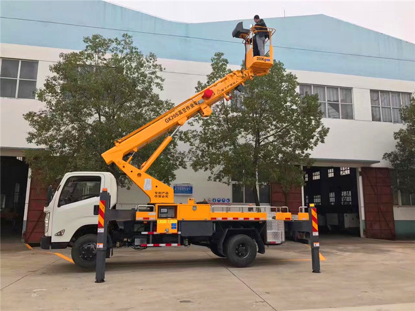 國六江鈴18-25米伸縮臂高空作業(yè)車