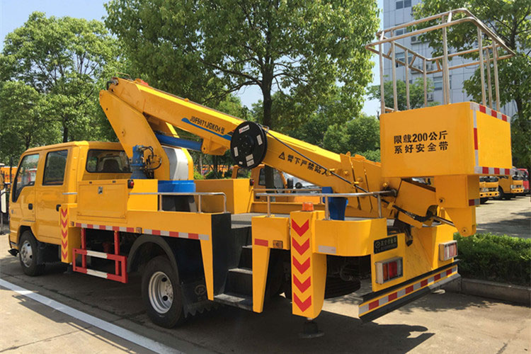 五十鈴20米伸縮臂攝影高空作業(yè)車