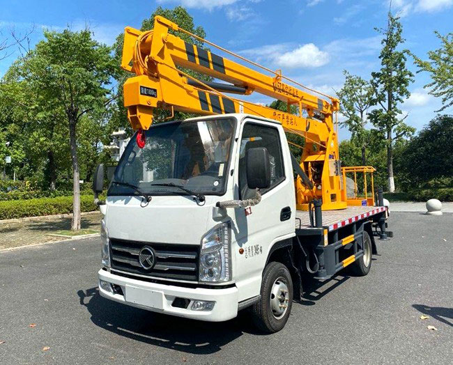 13.5米凱馬藍牌汽油高空作業(yè)車