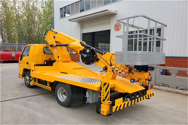 24米高空作業(yè)車-藍(lán)牌國(guó)六