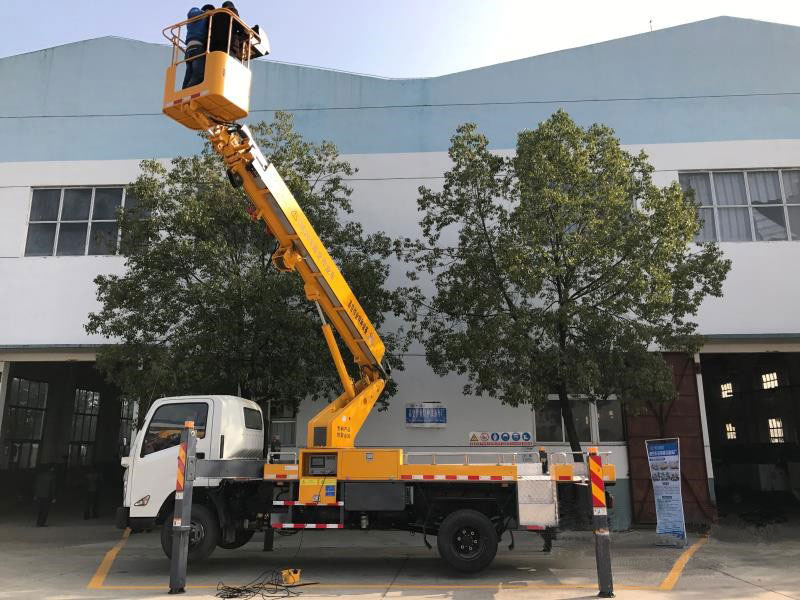 20米直臂高空作業(yè)車