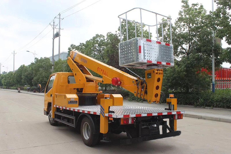21米高空作業(yè)車發(fā)車成功