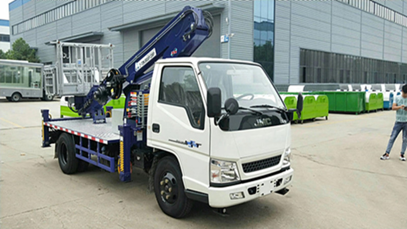 直臂高空作業(yè)車和折疊式高空作業(yè)車哪款更好