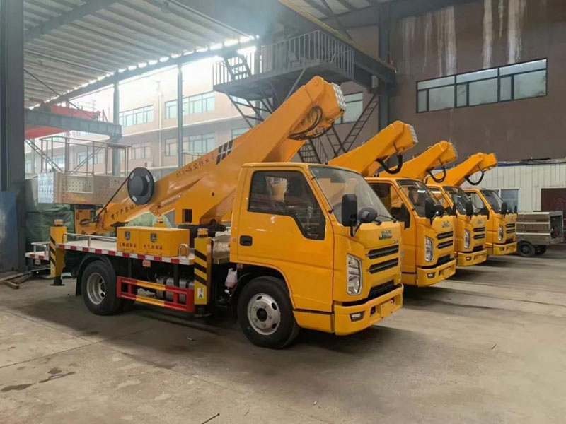 國六藍牌24米江鈴直臂高空作業(yè)車