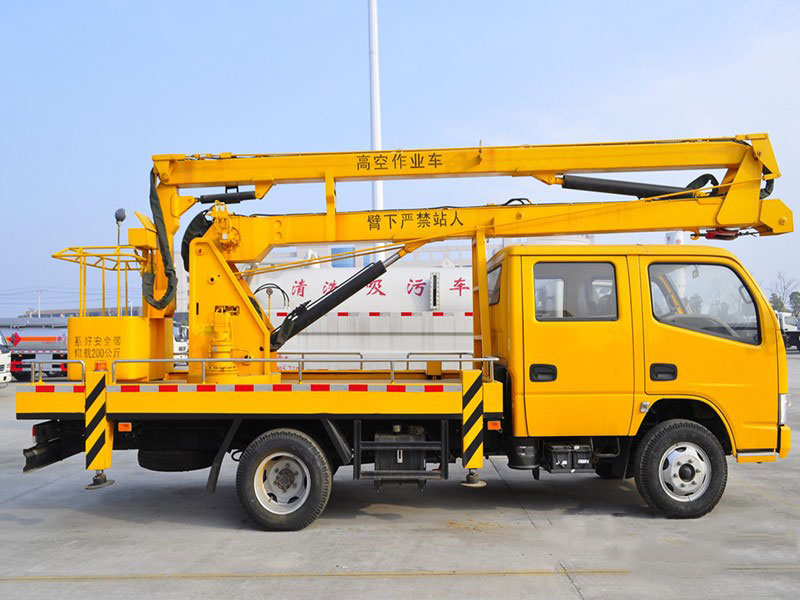 解放國六14米折臂高空作業(yè)車