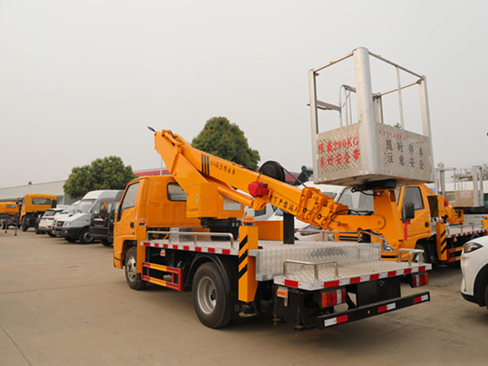 21米的高空作業(yè)車可以上藍(lán)牌嗎