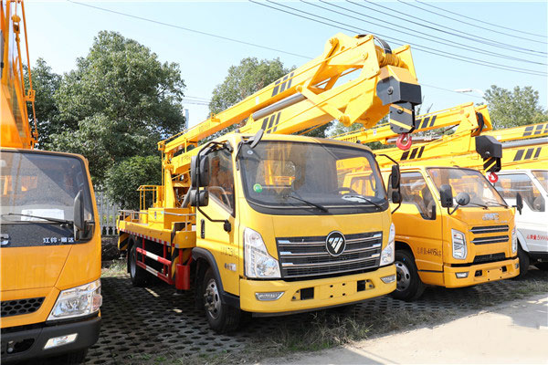 福田時代領(lǐng)航6國六18.5米折疊臂式高空作業(yè)車多少錢