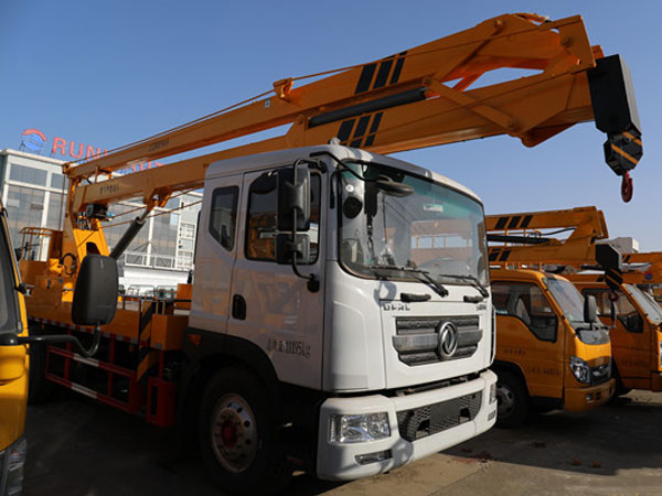 東風(fēng)多利卡D9國(guó)六22米折疊臂式高空作業(yè)車(chē)價(jià)格