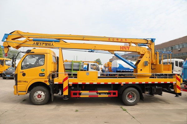 新款東風(fēng)多利卡D7國六18米折疊臂式高空作業(yè)車